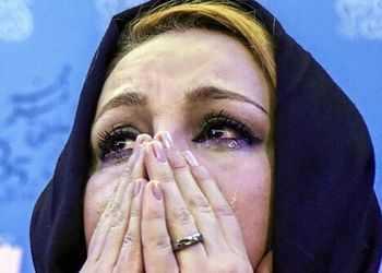 فیلم / گریه‌های جگرسوز  بهنوش بختیاری : الان مردم میگن این هم گداست ... هم ...هیچ چیزشم  که خوب نیست ....