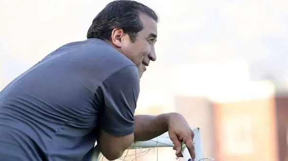 فیلم / بی‌حرمتی به سبک خداداد عزیزی/  امیر قلعه نویی یا خداداد کدام بی معرفتند!