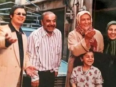 یادی کنیم از پشت صحنه خنده دار سریال خانه به دوش؛ کتک خوردن علی از مش ماشالا