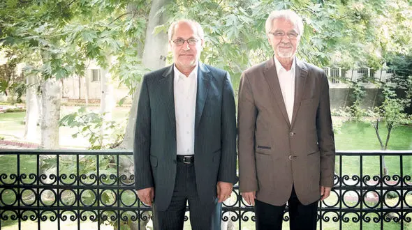 تخته‌ پاره روی موج / آثار اقتصادی قهر جامعه معترض و ساختار سیاسی