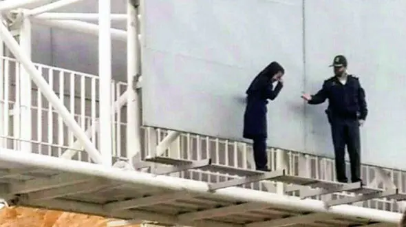 خودکشی دختر جوان در ورامین + عکس لحظه خودکشی