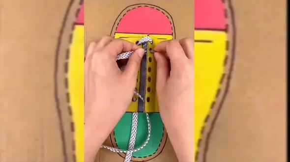 ساخت کتونی با کارتن + فیلم