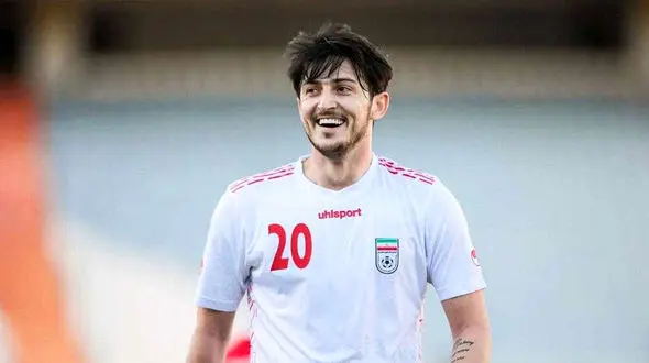 دورهمی سردار آزمون با خواننده معروف/ عکس