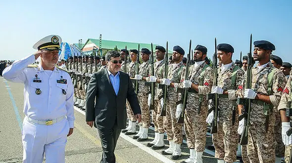 بازدید امیر دریادار حسین خانزادی از پایگاه دریایی شرق خزر