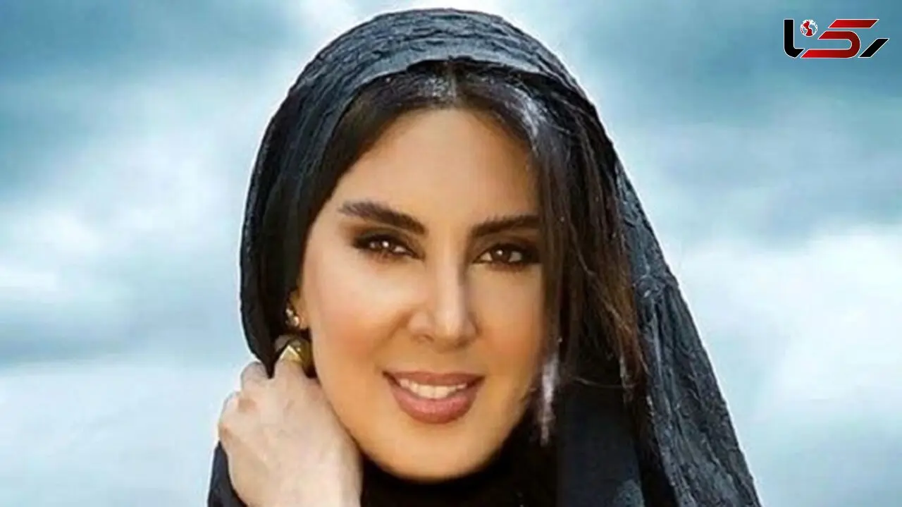جدید ترین عکس از چهره لیلا بلوکات و خواهر دوقلویش در یک مزون لباس / دوتا خواهر چه ستی زدن...!