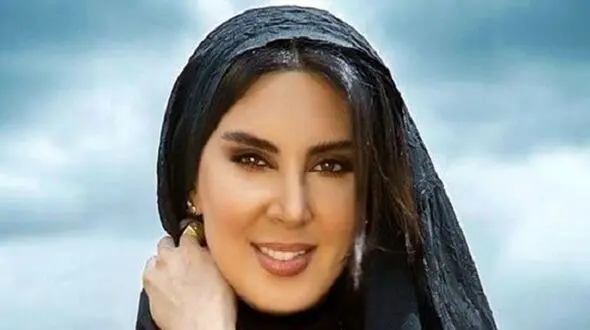 جدید ترین عکس از چهره لیلا بلوکات و خواهر دوقلویش در یک مزون لباس / دوتا خواهر چه ستی زدن...!