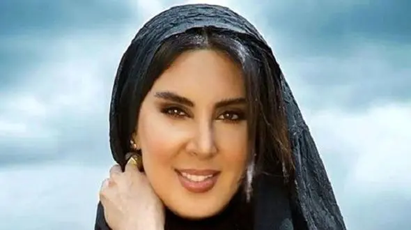 جدید ترین عکس از چهره لیلا بلوکات و خواهر دوقلویش در یک مزون لباس / دوتا خواهر چه ستی زدن...!