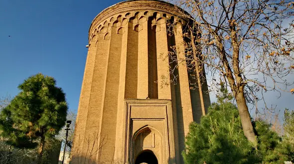 از برج طغرل در شهر ری تا زیبایی های ایران