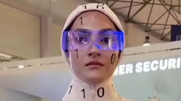 حضور ربات‌های انسان‌نما در برنامه امیرحسین قیاسی