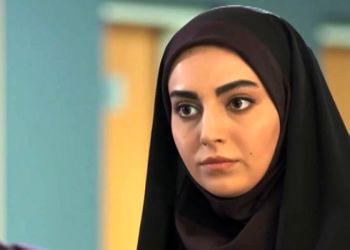 عکس مهشید جوادی در نقش مرضیه سریال بچه مهندس در کنار لعیا زنگنه