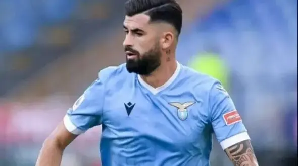 خبر عجیب: پرسپولیس مدافع لاتزیو را می‌خواهد!