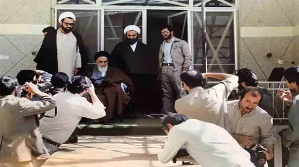 نقش یک سگ در  کشف توطئه ترور امام خمینی (ره) ! + فیلم