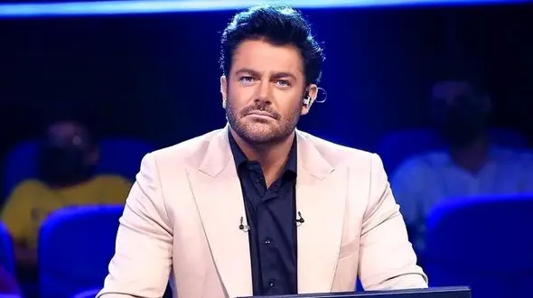 کلاهبرداری جدید از مردم با چهره قلابی گلزار !  + فیلم