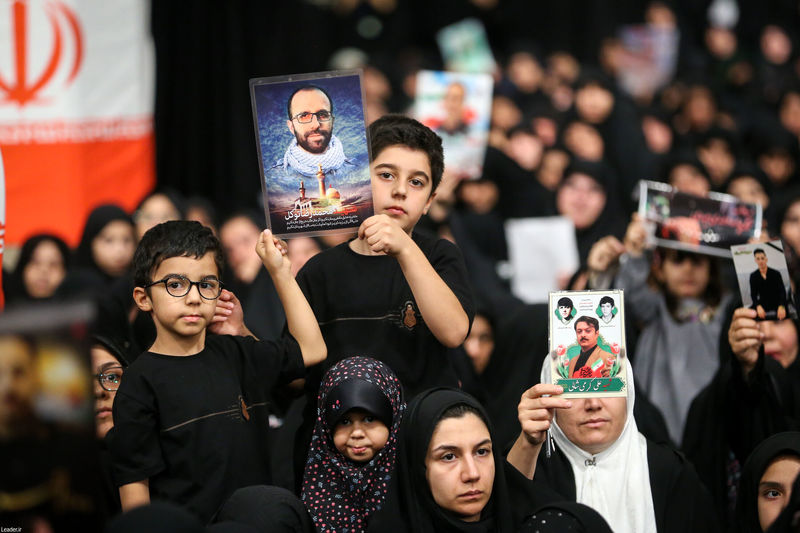 رهبر انقلاب حضرت آیت الله خامنه ای در مراسم بزرگداشت شهدای جنگ تحمیلی اخیر 7-5-1404
