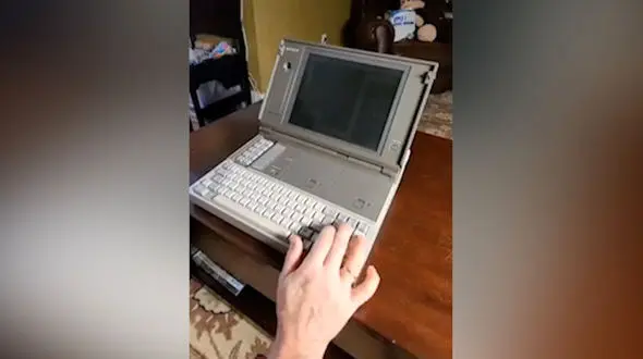 لپ‌تاپ‌های سبک‌تر و قابل حمل‌تر / انقلاب در طراحی 1986