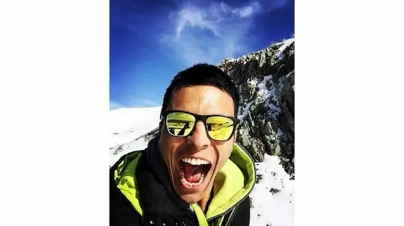 اولین فیلم از لحظه سقوط مرگبار محمد بزرگی هنگام پرش در اکباتان / 14+