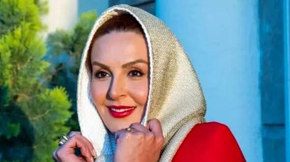 فیلم / پیام جالب آزیتا ترکاشوند به دزد جواهراتش /  در فیلمهای دوربین مداربسته دیدم که سارق تقریبا 2 متر قدش و یه پراید هم تخته شونش بود میخوام بگم....