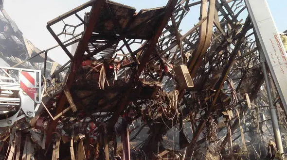 وضعیت بد روحی آتش نشانان در پلاسکو / آتش نشانان از محل دور می شوند و دوباره می آیند 