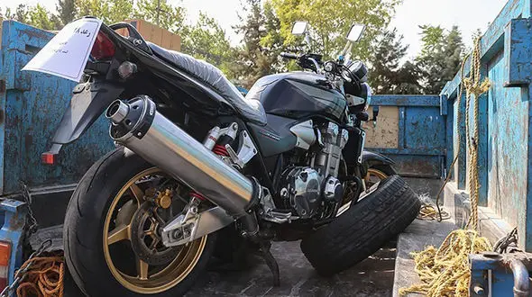 توقیف ۲ موتورسیکلت سنگین حین لایی‌کشی 