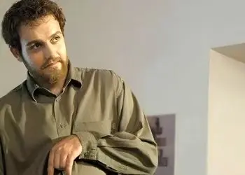 تصاویری از استایل شیک حامد کمیلی بازیگر سریال اغما در اکران یک فیلم / چه قدر پیر شده!