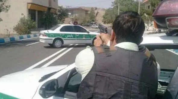 شلیک هوایی پلیس، سارقان موبایل را زمین‌گیر کرد