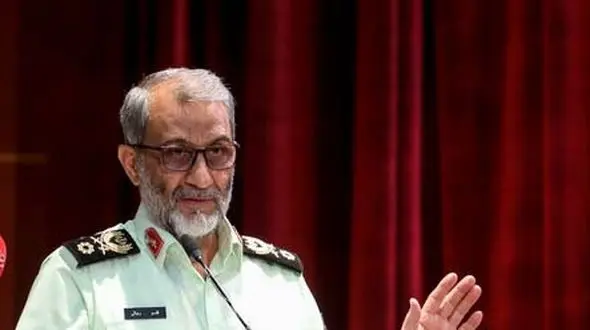 جانشین فراجا : صدا و سیما به خائنین تریبون ندهد