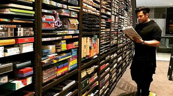 محمد رضا گلزار فقط یک سلبریتی است، همین!