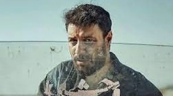 عکس ها / رونمایی از بازیگران سریال وحشی در کنار همسر و خانواده واقعی‌شان /  از احسان امانی تا نگار جواهریان و جواد عزتی