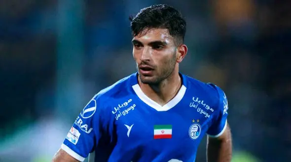 هافبک استقلال، بنزسواری که پول غذا ندارد!/ عکس