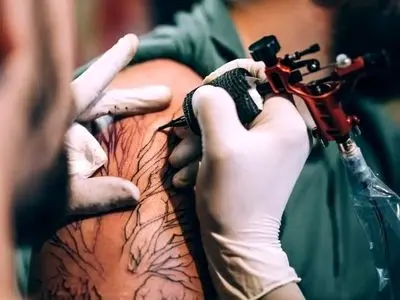 تاثیرات خالکوبی بر سلامت بدن و سیستم ایمنی شما