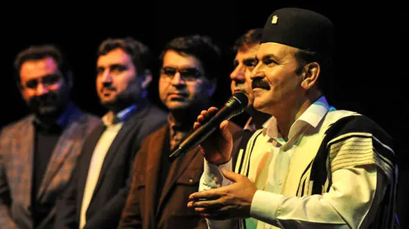 خواننده ای که با وام بانکی آلبوم داد + عکس