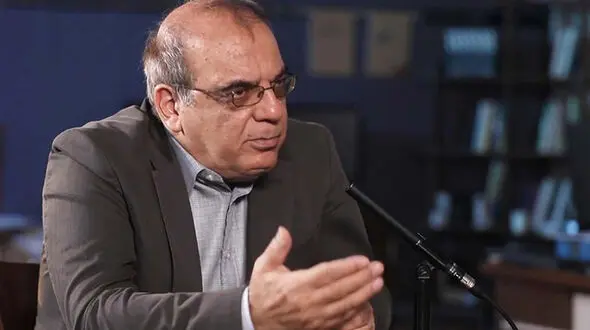 هشدار عباس عبدی به قالیباف در مورد بنزین : زخم 1398 هنوز تازه است اشتباه نکنید