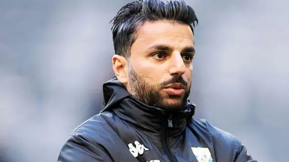 افتخار برای فوتبال ایران / یک ایرانی سرمربی تیم ملی سوئد + عکس