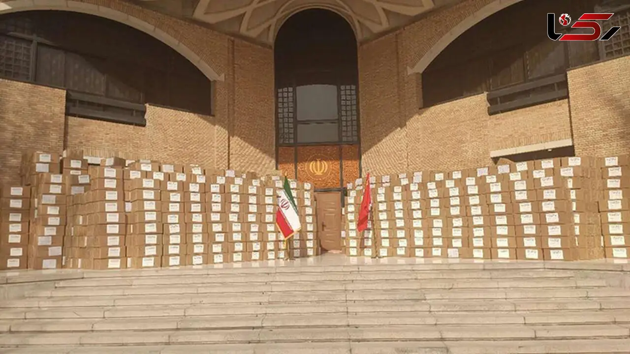 چین صدها هزار ماسک، عینک و لباس محافظ به ایران اهدا کرد + عکس