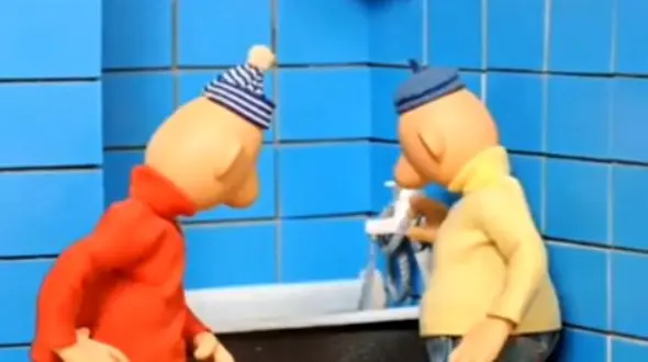 صبح شنبه‌تون رو با این ویدیویِ حرص‌درآر از پت و مت شروع کنید؛ بازسازی حمام و توالت به سبک این دو رفیق باهوش