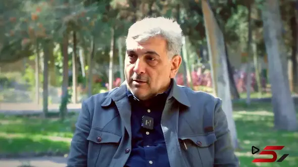 پیروز حناچی : رفتنم به مسجد ارگ سیاسی نبود؛ رفتم لولای در را درست کنم تا دوباره مردم زیر دست‌وپا جان ندهند! + فیلم