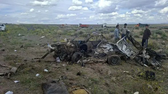 تصاویر تصادف مرگبار پژو 405 با ۹ کشته