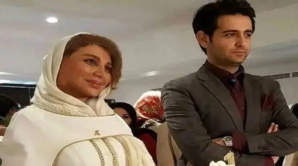 فیلم آواز باشکوه فرزاد فرزین در تولد شیک زن امیرحسین آرمان کنار شاخ های سینما  !