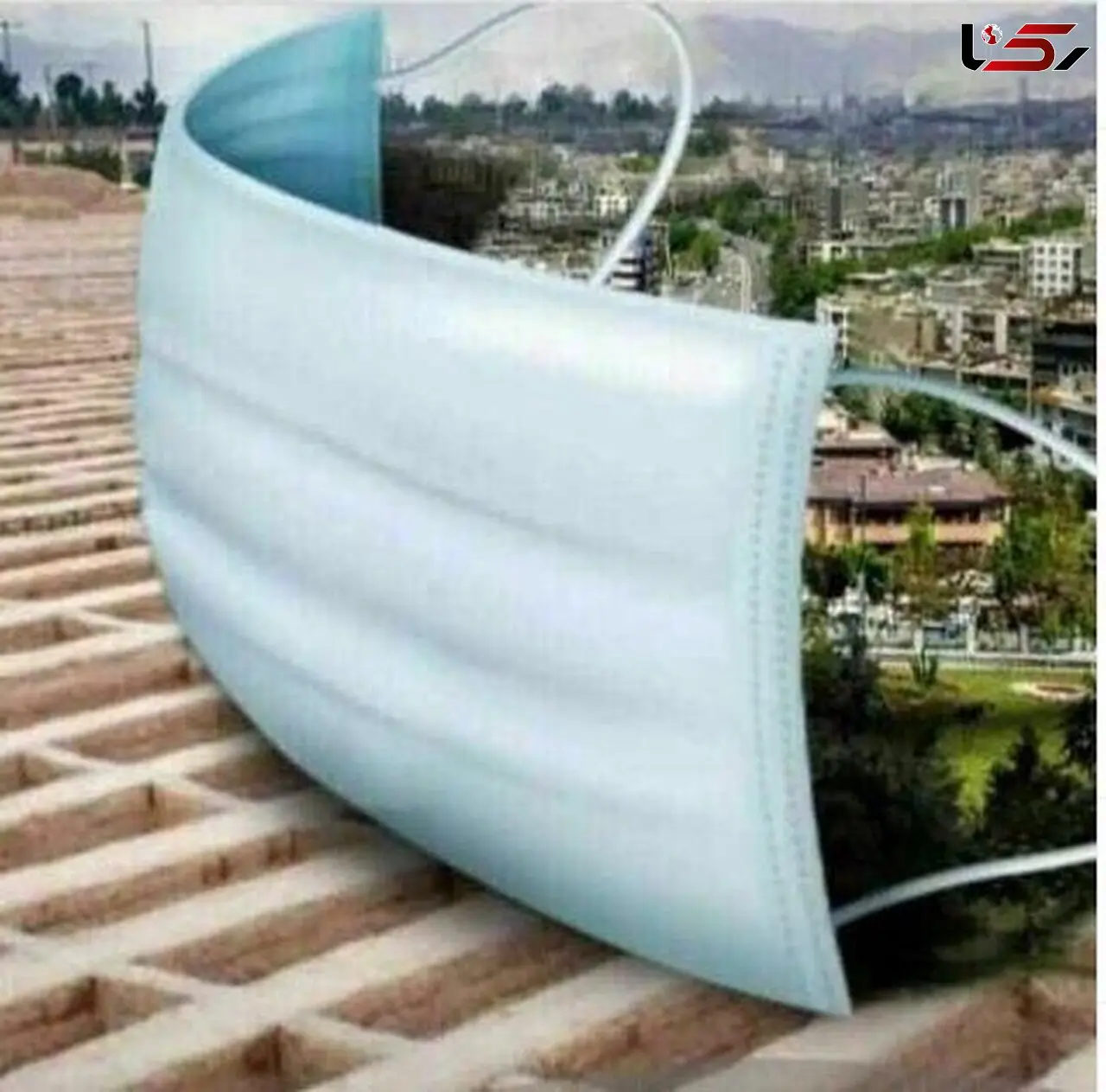در مکان های پرتجمع ۲ ماسک بزنید / اگر میخواهید کرونای انگلیسی نگیرید