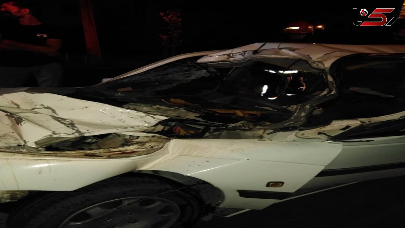 تصادف شدید خودروی سواری با تریلر در بلوار سرداران