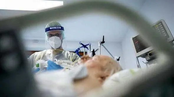 دستگیری پزشک قاتل / او بیماران کرونایی را می کشت