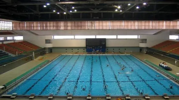 20 شناگر مشهدی از استخر به بیمارستان منتقل شدند / حادثه در استخر