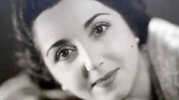 چشم چرانی شاه پهلوی به دختر مطلقه احمد شاه قاجار ایران دخت! خیانت شاه به فوزیه با زیباترین دختر قاجاری+عکس