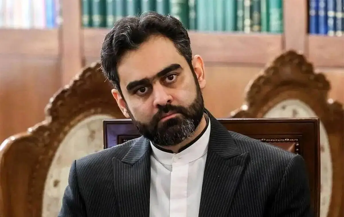 ادعای عجیب ثابتی: آمریکا بعد از جام جهانی به ایران حمله می کند/ باید پیش‌دستانه پتروشیمی‌ها و زیرساخت‌های منطقه را بزنیم