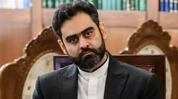 فیلم / آمریکا بعد از جام جهانی به ایران حمله می کند/ باید پیش‌دستانه پتروشیمی‌ها و زیرساخت‌های منطقه را بزنیم / ادعای عجیب ثابتی