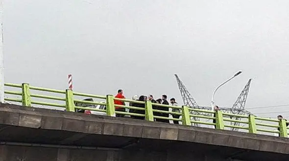 دومین خودکشی دختر ان اصفهانی از روی پل ها +عکس