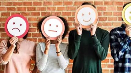 چالش‌ های نوجوانی و تفاوت‌ های این دوران خاص