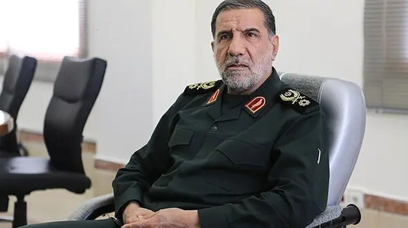 کوثری : ناوهای آمریکا حماقت کنند پاسخ ایران قاطع خواهد بود / ناوها در تور موشک های ایران گرفتار خواهند شد