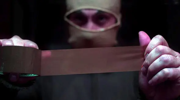 دختر گمشده بالاخره بعد از یک دهه در خانه بغلی پیدا شد !