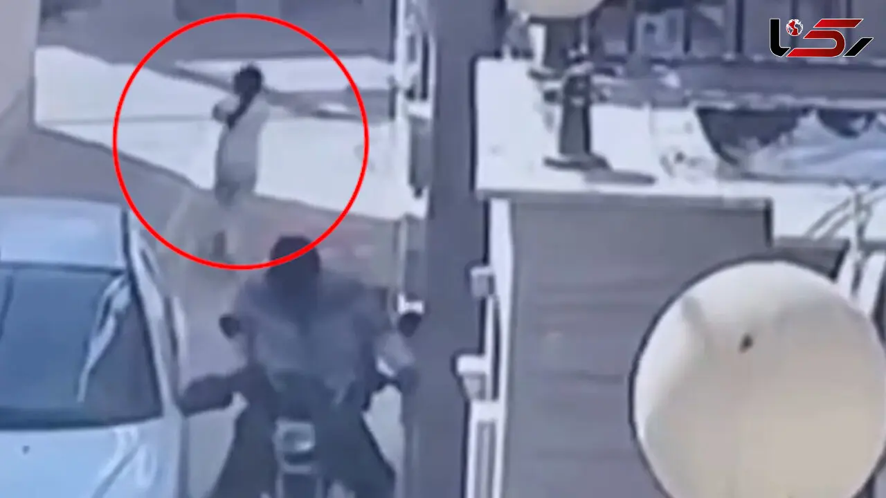 فیلم لحظه سرقت گوشواره دختر بچه 8 ساله / هشدار به خانواده ها / دختر بچه ها را با طلاجات بیرون نفرستید